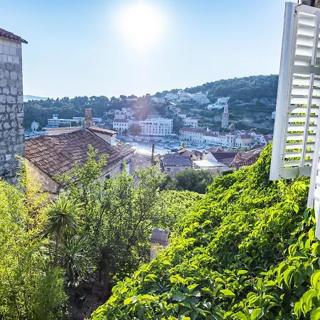 Art House Hvar * Hvar Town