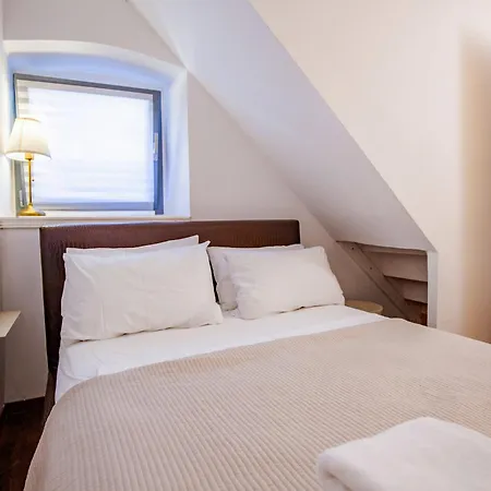 בית נופש Art House Hvar *