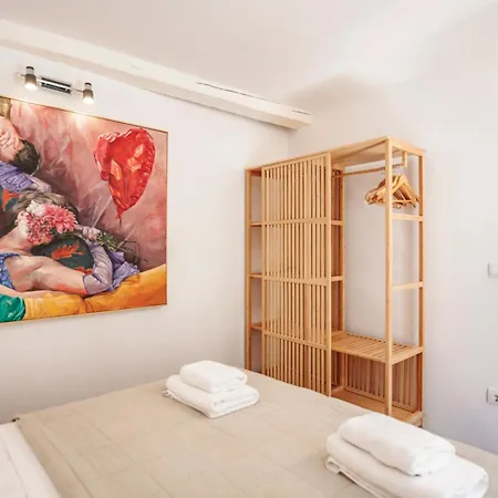 בית נופש Art House Hvar חוואר