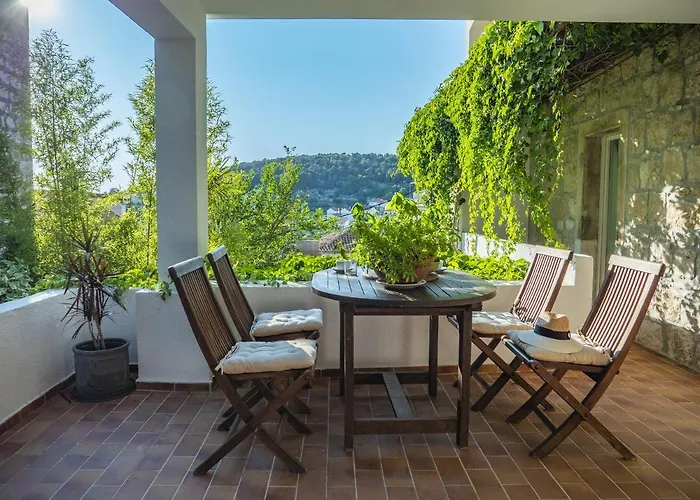 Art House Hvar Feriehus *