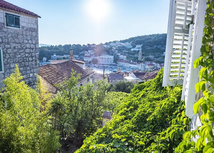 Art House Hvar * Hvar Town