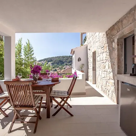 Art House Hvar * Hvar Town