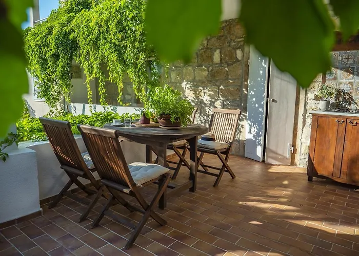 Art House Hvar * Hvar Town