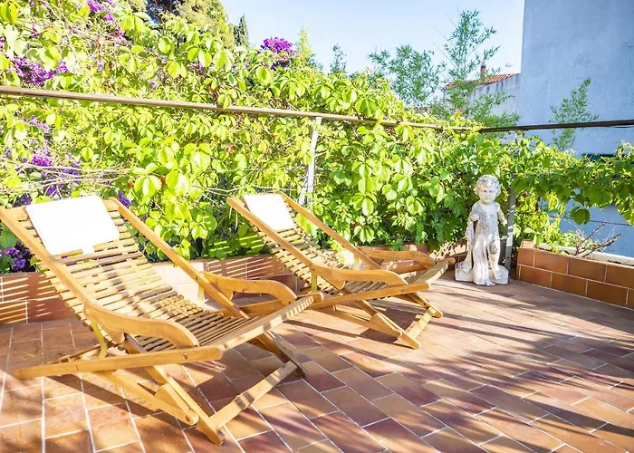 Art House Hvar Casa de Férias