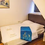 Art House Hvar Хвар