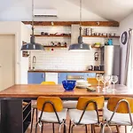 Art House Hvar Будинок відпочинку